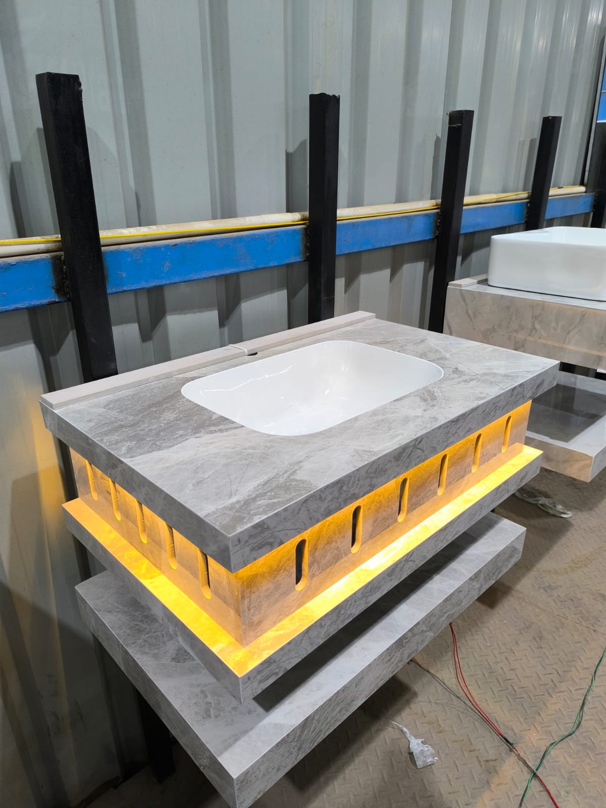 Mizmo Stone Vanity, Under Mount Basin,with LED, 24″, 600*500*200 mm, Model No. – JS 001